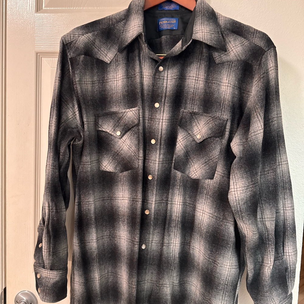 Pendleton 100% virgin wool plaid Shirt L